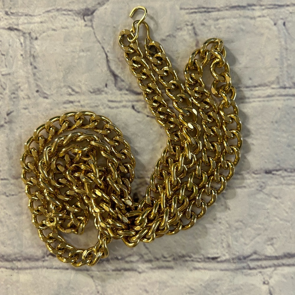 GOLD TONE CHAIN WOMENS BELT